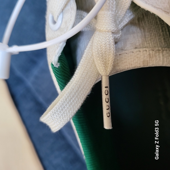 Gucci White and Green Sneakers with Signature Stripe - Picture 7 of 11
